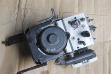 Блок abs TOYOTA CELSIOR UCF30, UCF31 3uz 1 ракурс