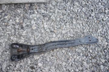Балка под двс MITSUBISHI DIAMANTE F34A 6a13 1 ракурс