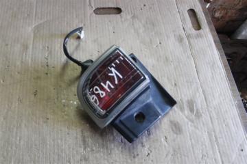 Стоп-сигнал правый NISSAN ELGRAND e51 2 ракурс