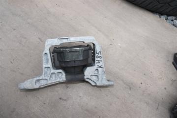 Подушка двигателя VOLVO V50 MW43 B4204S 2 ракурс Подушка двигателя VOLVO V50 MW43 B4204S 2 ракурс