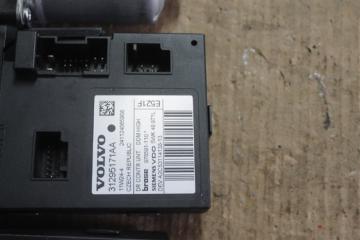 Мотор стеклоподъемника левый передний VOLVO V50 MW43 3 ракурс