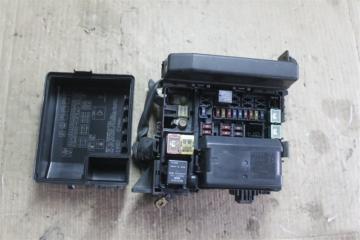 Блок предохранителей MITSUBISHI LANCER CEDIA CS5W 4g93 2 ракурс