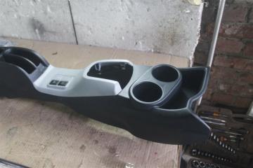 Бардачок между сиденьями TOYOTA AQUA NHP10 4 ракурс
