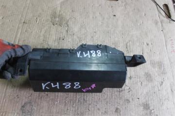 Блок предохранителей MITSUBISHI DION CR9W 4g63 2 ракурс