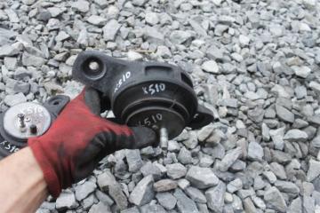 Подушка двигателя SUBARU EXIGA YA4 ej204 3 ракурс