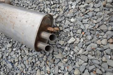 Глушитель MITSUBISHI DIAMANTE F34A 6a13 3 ракурс
