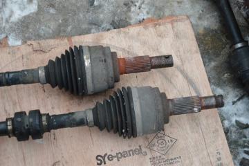 Привод левый передний NISSAN SERENA CNC25 mr20-de 1 ракурс