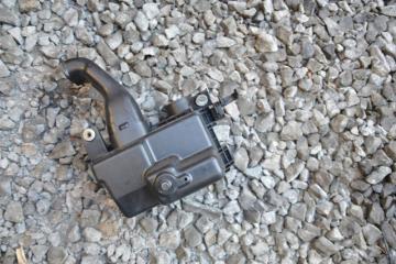 Корпус воздушного фильтра TOYOTA TANK M900A 1kr-vet 1 ракурс