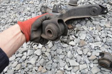 Рычаг правый передний MITSUBISHI CHALLENGER K99W 6g74 2 ракурс