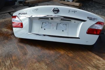 Крышка багажника NISSAN FUGA KNY51, Y51 3 ракурс Крышка багажника NISSAN FUGA KNY51, Y51 3 ракурс