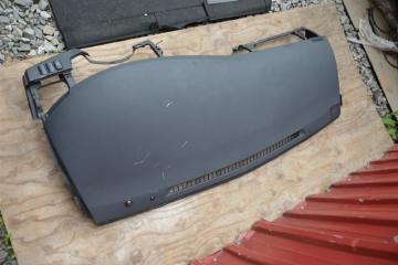 Торпедо TOYOTA Isis anm10 1az-fse 4 ракурс Торпедо TOYOTA Isis anm10 1az-fse 4 ракурс