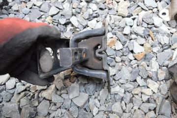 Подушка двигателя левая TOYOTA PASSO KGC10 1kr-fe 2 ракурс