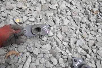 Подушка двигателя левая NISSAN CUBE