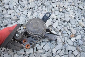 Подушка двигателя правая TOYOTA Spade ncp141 1nz-fe 3 ракурс