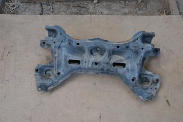 Балка под двс передняя HONDA FIT GE6 l13a 2 ракурс