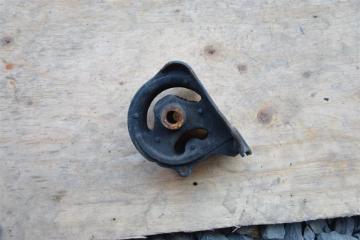 Фото запчасти подушка двигателя правая HONDA STEP WAGON контрактная запчасть Запчасть подушка двигателя правая HONDA STEP WAGON