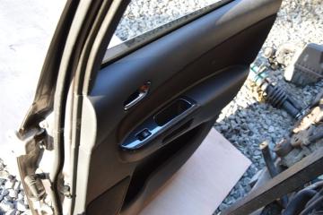 Дверь правая задняя TOYOTA WISH zne10 1zz-fe 4 ракурс