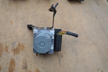 Блок abs BMW X3 e83 n52b25 3 ракурс