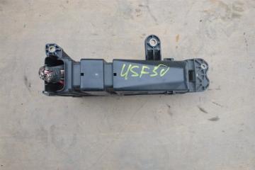 Блок предохранителей TOYOTA CELSIOR UCF30 3uz-fe 1 ракурс