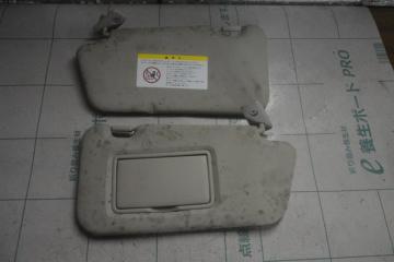 Запчасть козырек NISSAN MARCH