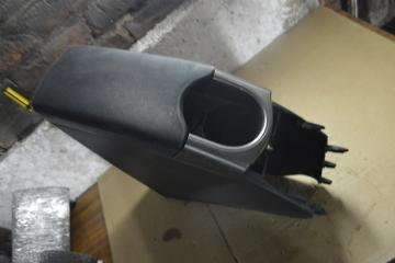 Бардачок между сиденьями TOYOTA PRIUS ZVW30 3 ракурс