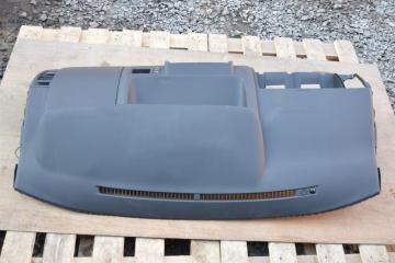 Торпедо TOYOTA VOXY ZRR70 3zr-fe 3 ракурс Торпедо TOYOTA VOXY ZRR70 3zr-fe 3 ракурс