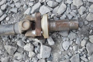 Кардан передний BMW X3 e83 n52b25 2 ракурс