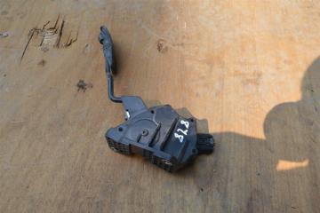 Педаль газа TOYOTA NOAH ZRR70 3zr-fae 2 ракурс