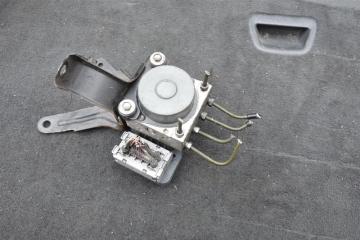 Блок abs TOYOTA VOXY ZRR70 3zr-fe 3 ракурс