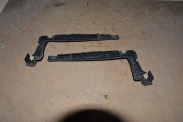 Уголок жабо TOYOTA RACTIS ncp100, ncp105 2 ракурс