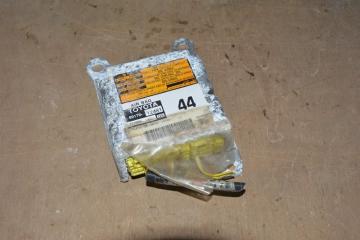 Блок управления airbag TOYOTA COROLLA FIELDER ZZE122 1ZZ-FE 3 ракурс
