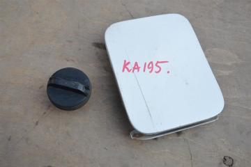 Лючок бензобака NISSAN PRESAGE контрактная Лючок бензобака NISSAN PRESAGE