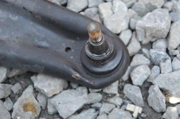 Рычаг правый передний HONDA FIT GD1, GD3 L13A 2 ракурс
