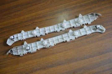 Запчасть крепеж бампера задний TOYOTA VOXY