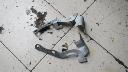 Петля капота TOYOTA RAUM EXZ15 2 ракурс