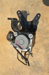 Блок abs Toyota Voxy ZRR70 3zr-fae 44510-28170, 89541-28280, 113040-10170 1 ракурс