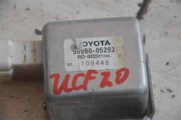 Блок управления TOYOTA CELSIOR UCF20 1UZ-FE 9098005293 2 ракурс
