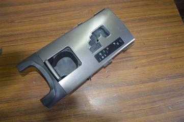 Консоль кпп LEXUS IS350 GSE21 2GR-FSE 2 ракурс Консоль кпп LEXUS IS350 GSE21 2GR-FSE 2 ракурс