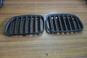 Запчасть решетка радиатора BMW X3