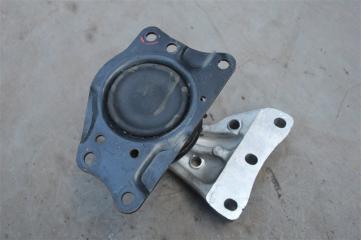 Подушка двигателя правая передняя VOLKSWAGEN Polo 9n, WVWZZZ9NZ8UO32265 BTS 5 ракурс Подушка двигателя правая передняя VOLKSWAGEN Polo 9n, WVWZZZ9NZ8UO32265 BTS 5 ракурс