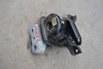 Подушка двигателя правая Toyota Voxy ZRR70 3zr-fe 2 ракурс Подушка двигателя правая Toyota Voxy ZRR70 3zr-fe 2 ракурс