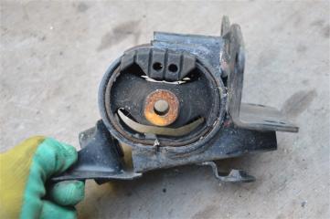 Подушка двигателя левая Toyota Voxy AZR60 1az-fse 3 ракурс Подушка двигателя левая Toyota Voxy AZR60 1az-fse 3 ракурс