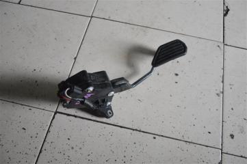 Педаль газа TOYOTA VITZ NSP130 1NR-FE 2 ракурс