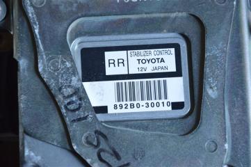 Блок управления подвеской LEXUS GS430 UZS190 3UZ-FE 892B0-30010 3 ракурс