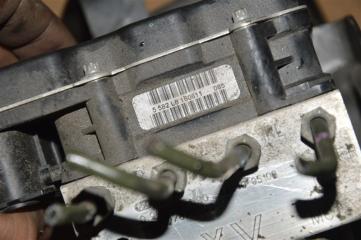 Блок abs Toyota Avensis ZRT272 3zr-fae 5582L8160611 3 ракурс
