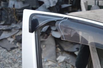 Дверь правая передняя Toyota Wish ZNE10 1zz-fe 3 ракурс