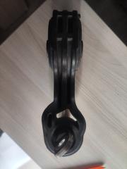 Подушка двигателя задняя Honda Stream RN6 R18A 3 ракурс