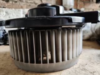 Мотор печки Toyota Progres jcg10 1jz-fse 3 ракурс