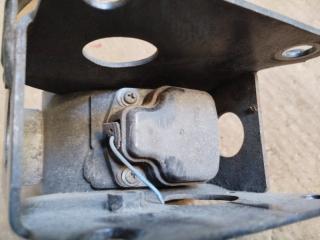 Подушка Nissan Teana J31 VQ23 3 ракурс