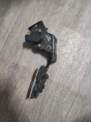 Педаль газа TOYOTA WISH ane11 1AZ-FSE 2 ракурс Педаль газа TOYOTA WISH ane11 1AZ-FSE 2 ракурс